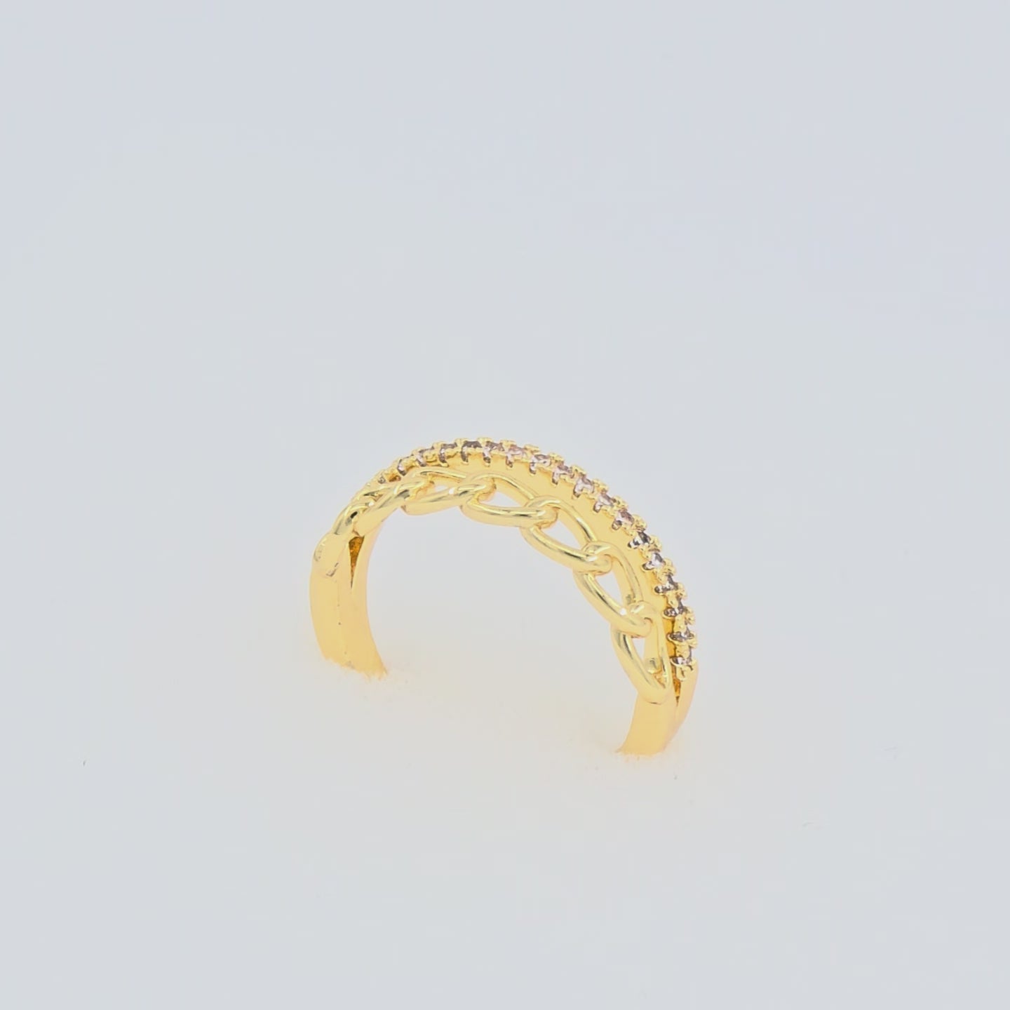 Bague dorée "Pure Élégance"